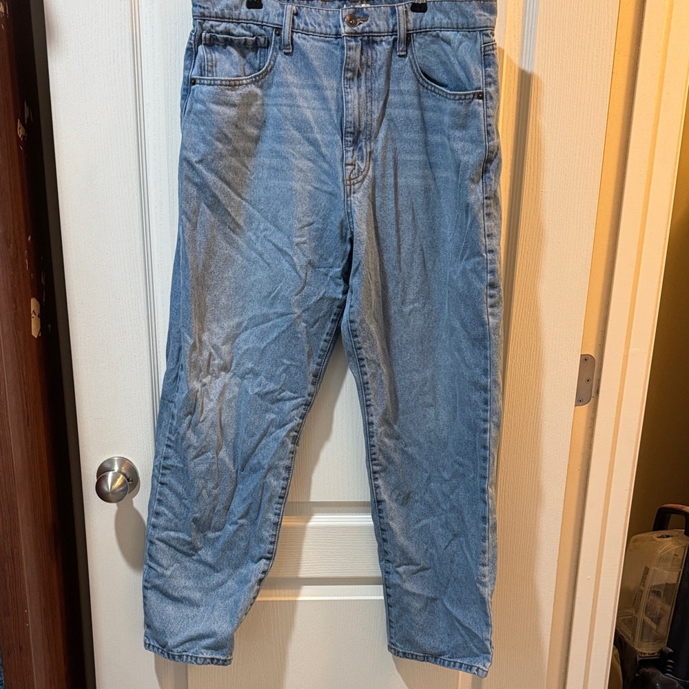 Men’s Relaxed Jeans in Light Blue Denim